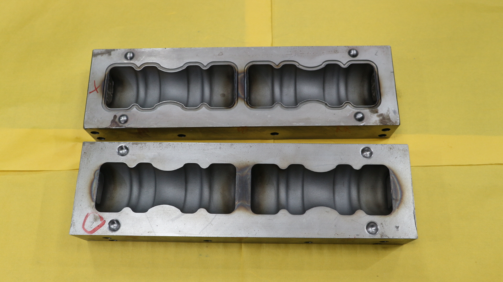 고무금형 방전가공